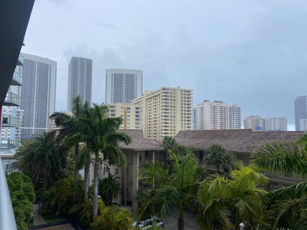 Beachwalk 1B-1B Apmt Amazing View 12A Hallandale Beach Exterior foto